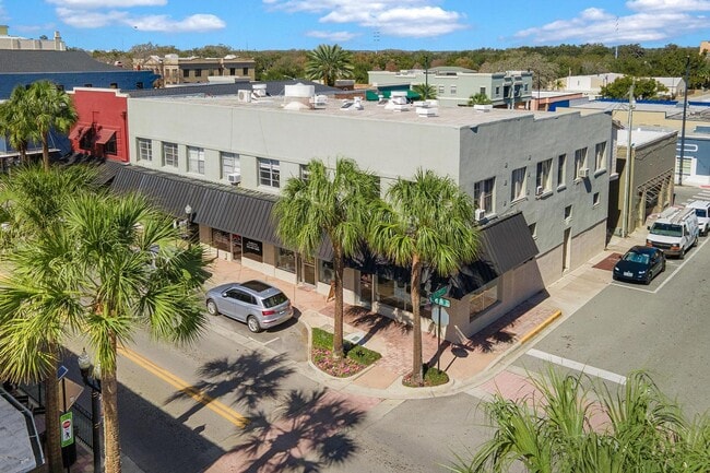 property at 206 W Main St