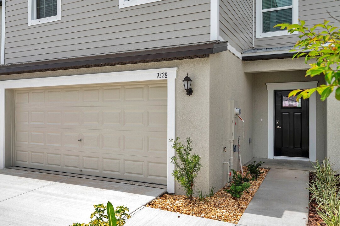 9328 Bonita Mar Dr in Parrish, FL - Building Photo