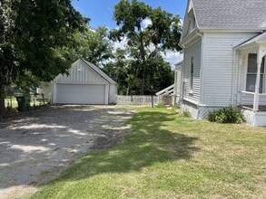 312 N College St in Howe, TX - Building Photo - Building Photo