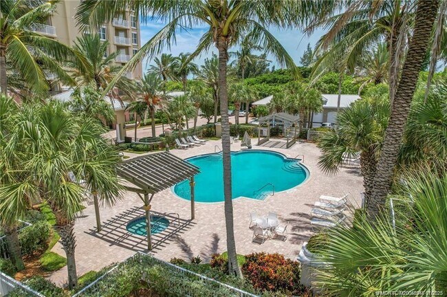 3702 N Hwy A1A in Fort Pierce, FL - Building Photo - Building Photo