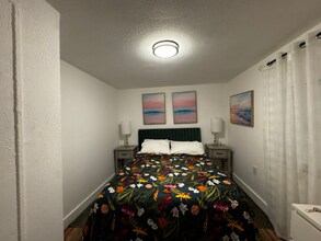 160 NW 60th St in Miami, FL - Building Photo - Building Photo