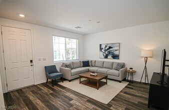 20 Barbara Ln in Las Vegas, NV - Building Photo - Building Photo