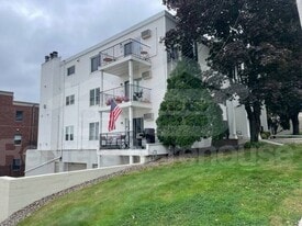 301 3rd St S in Stillwater, MN - Building Photo