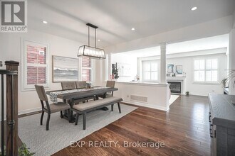 3346 Terra Cotta Ln in Burlington, ON - Building Photo - Building Photo