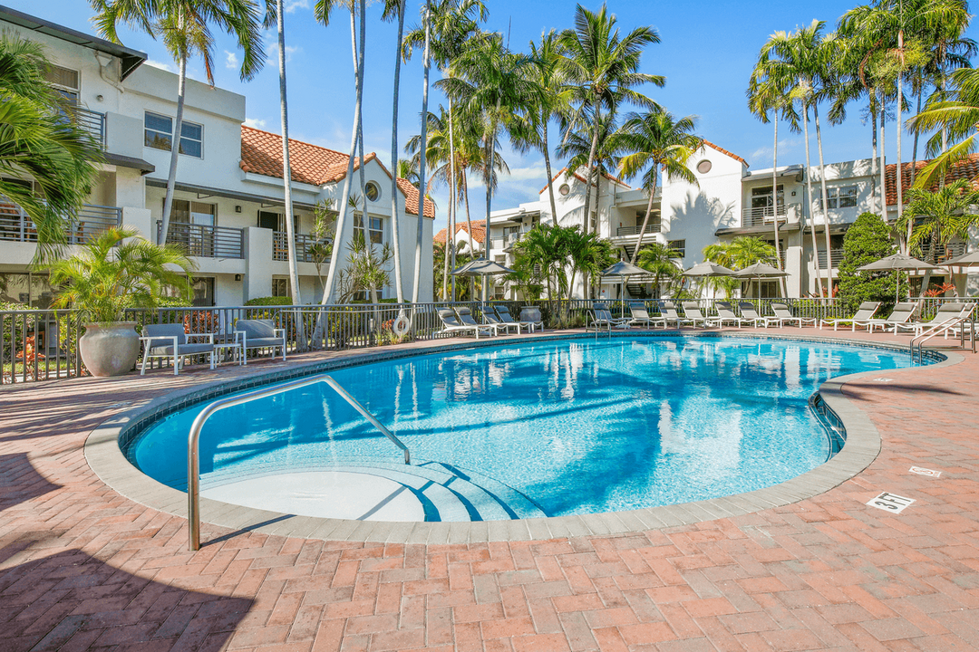 Sheridan Ocean Club Apartments in Dania Beach, FL - Building Photo