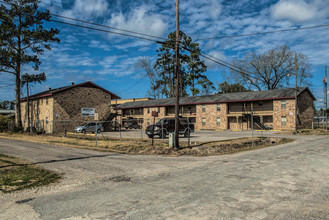 Woodland Apartments in Vidor, TX - Building Photo - Building Photo