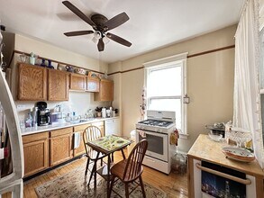 3718 N Magnolia Ave, Unit 3 in Chicago, IL - Foto de edificio - Building Photo