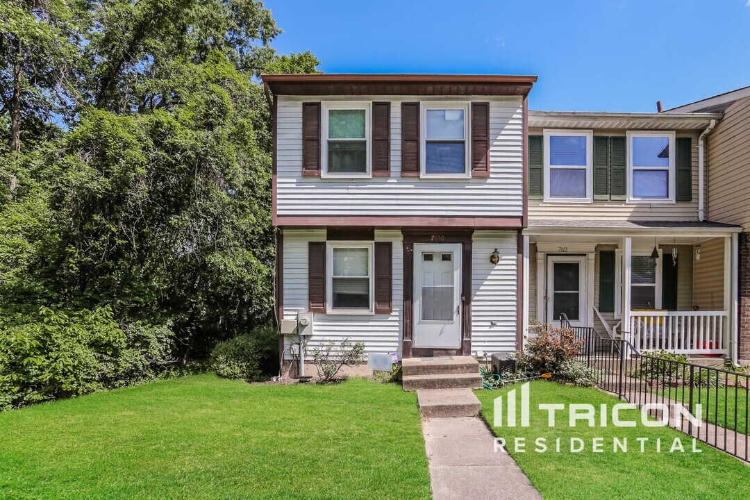 7610 Fairbanks Ct in Severn, MD - Building Photo