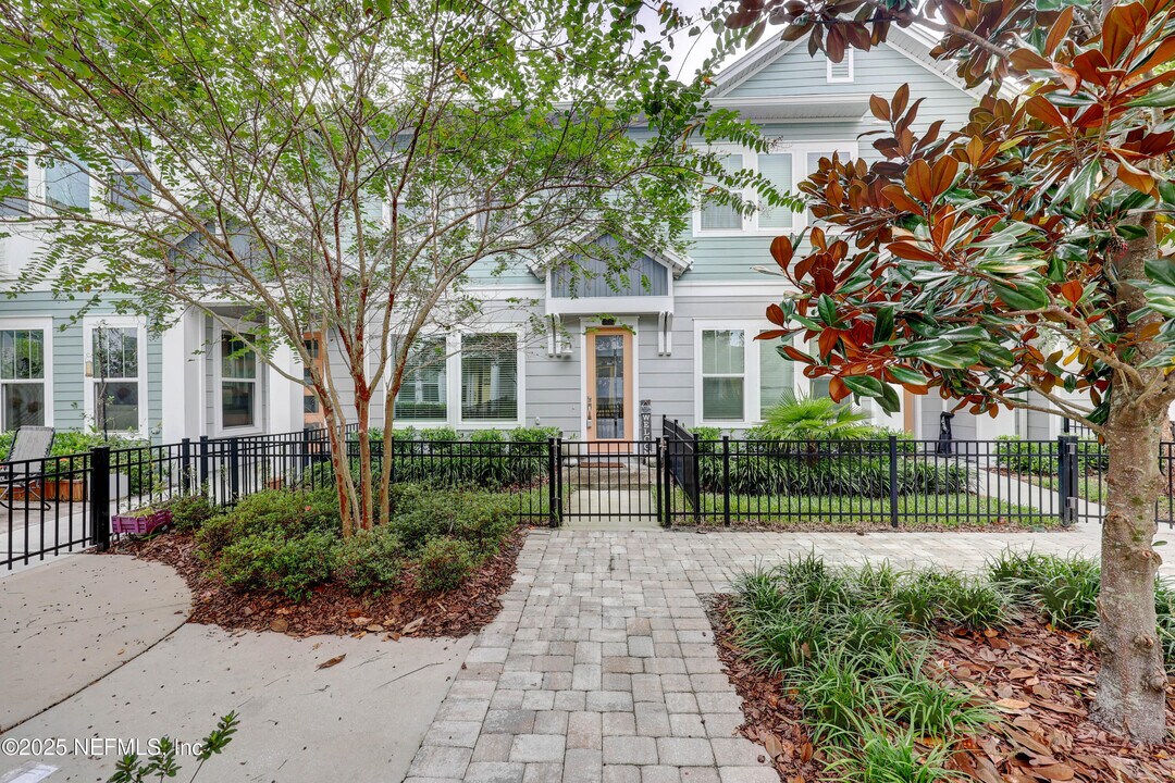 7435 Calusa Ct in Jacksonville, FL - Building Photo