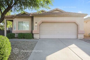 15121 N 29th St in Phoenix, AZ - Building Photo