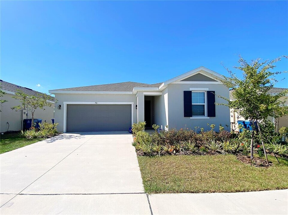 706 Benz St in Lake Wales, FL - Building Photo