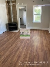 305 E Grove St in Greenville, MI - Building Photo - Building Photo