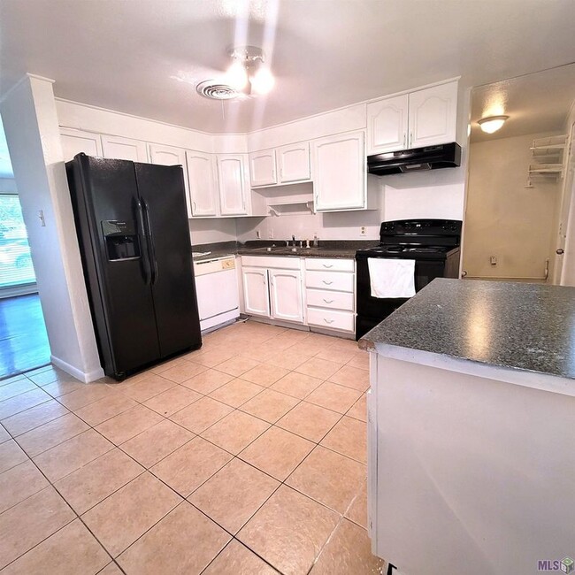 11570 Baylor Dr in Baton Rouge, LA - Building Photo - Building Photo