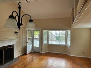 2-12 Mack Ln in Essex, CT - Building Photo - Building Photo