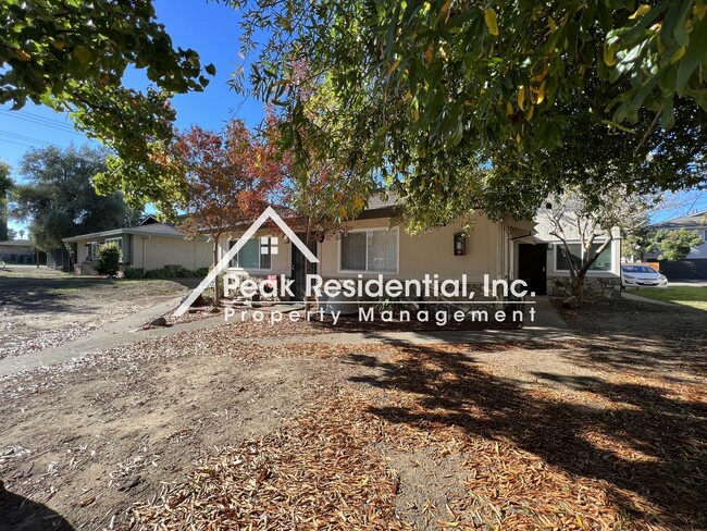 property at 905 Carro Dr