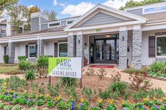 Parc at South Green in Houston, TX - Foto de edificio - Building Photo
