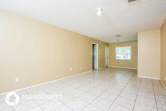 402 W 17th St in Apopka, FL - Foto de edificio - Building Photo