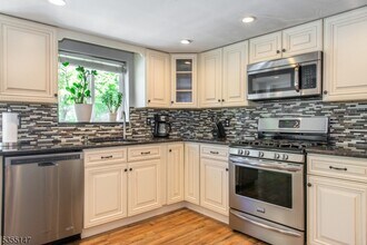 7 Wausau St in Ogdensburg, NJ - Building Photo - Building Photo