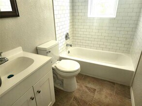 554 Miriam Ave in Daytona Beach, FL - Building Photo - Building Photo