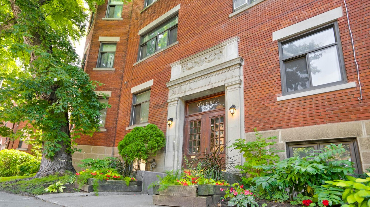 4278 Sherbrooke Rue O in Westmount, QC - Building Photo