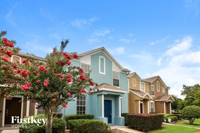 1251 Charlesworth Dr in Wesley Chapel, FL - Building Photo - Building Photo