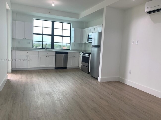 4100 Davie Rd in Davie, FL - Building Photo - Building Photo