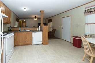 31142 US-190 in Lacombe, LA - Foto de edificio - Building Photo