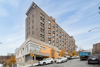 233 Landing Rd in Bronx, NY - Building Photo - Primary Photo