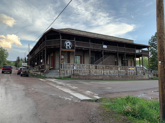 200 S Sharp Ave in Oak Creek, CO - Foto de edificio - Building Photo