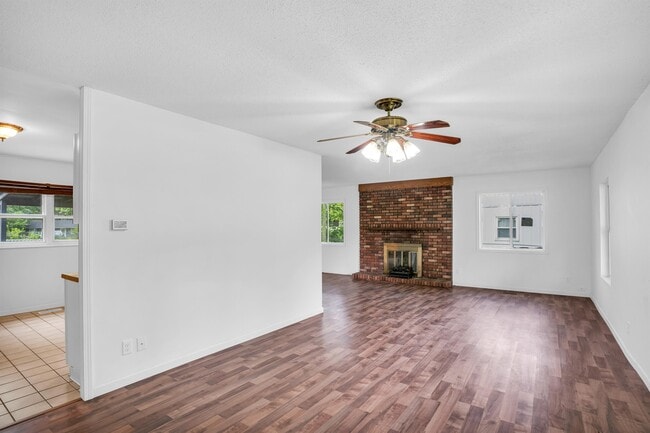 2719 E High St in Urbana, IL - Building Photo - Building Photo