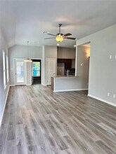 1518 Saunders St in Bryan, TX - Building Photo - Building Photo