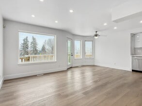 227 Saratoga Pl NE in Calgary, AB - Building Photo - Building Photo