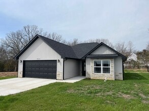 925 Jared St in Waynesville, MO - Building Photo - Building Photo