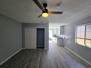 317 Warren Ln in Inglewood, CA - Building Photo - Building Photo