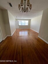 1038 Arco Dr-Unit -3 in Jacksonville, FL - Building Photo - Building Photo