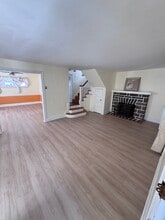 24 Overhill Rd in Upper Darby, PA - Foto de edificio - Building Photo