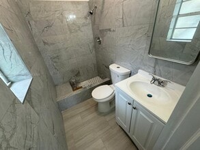 930 SW 29th St in Fort Lauderdale, FL - Building Photo - Building Photo