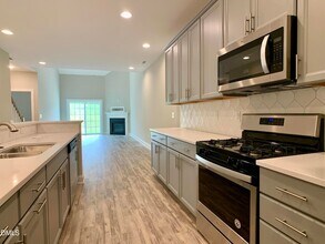 672 Barneswyck Dr in Fuquay Varina, NC - Building Photo - Building Photo