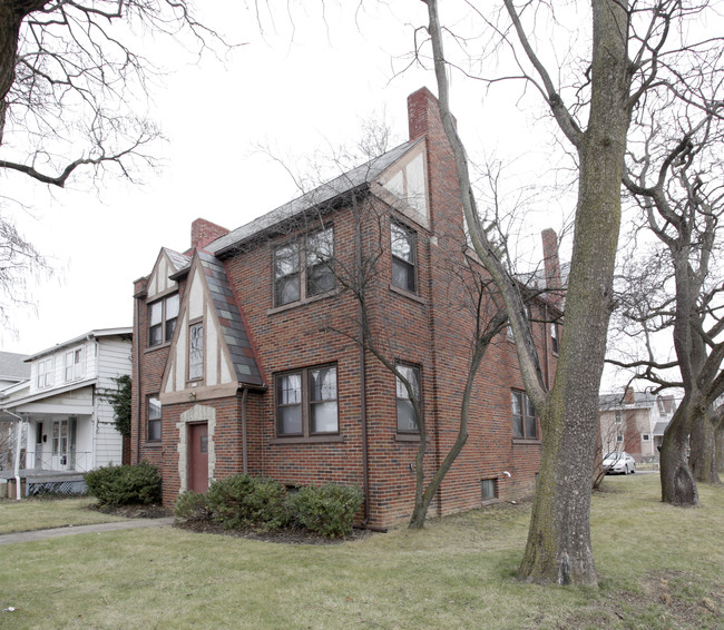 2984 Indianola Ave in Columbus, OH - Building Photo - Building Photo