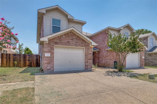 2326 Kingsway Dr in Arlington, TX - Building Photo