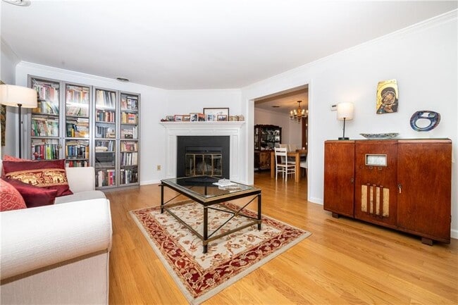 32 Palisade Dr in Rye, NY - Building Photo - Building Photo