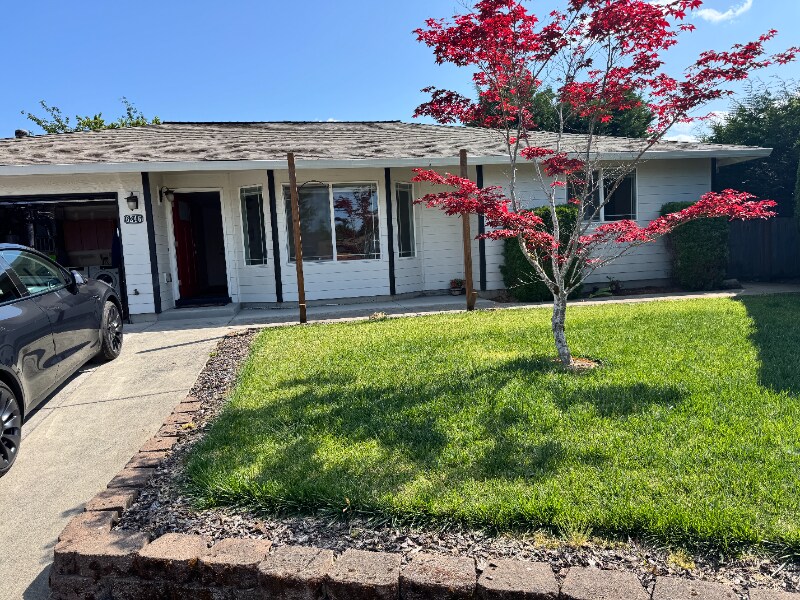6246 SE Wicker Ct in Hillsboro, OR - Foto de edificio