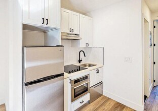 2785 Broadway in New York, NY - Building Photo - Building Photo