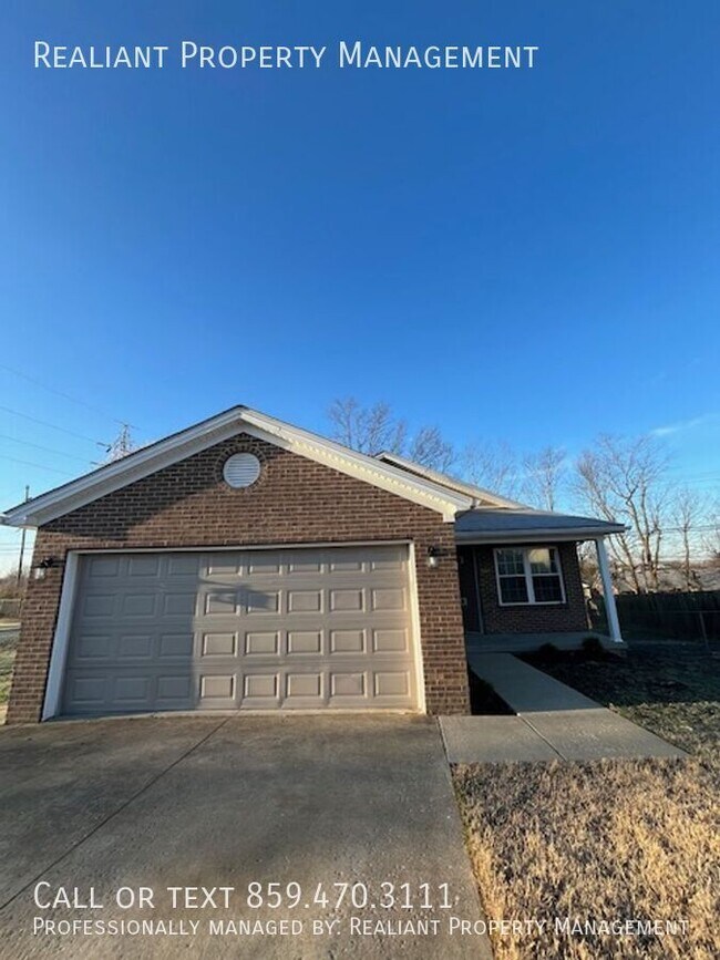 808 Pinoak Dr in Nicholasville, KY - Building Photo - Building Photo