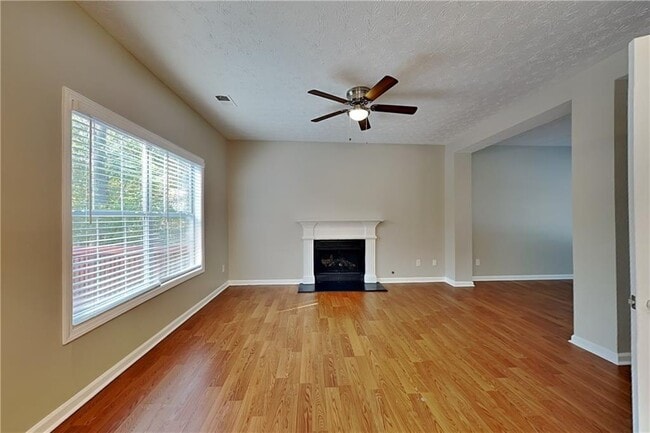 2020 Hunters Trail Dr in Lawrenceville, GA - Building Photo - Building Photo