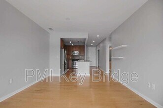 2200 N Westmoreland St in Arlington, VA - Foto de edificio - Building Photo