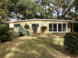 716 Coble Dr in Tallahassee, FL - Building Photo