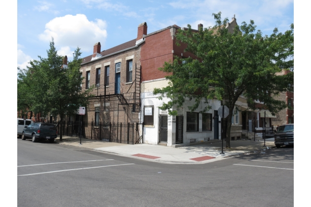 Taquerta in Chicago, IL - Building Photo