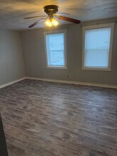 99 Tremont St, Unit 9 in Fall River, MA - Foto de edificio - Building Photo