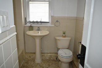 44 E 4th St in Bayonne, NJ - Building Photo - Building Photo